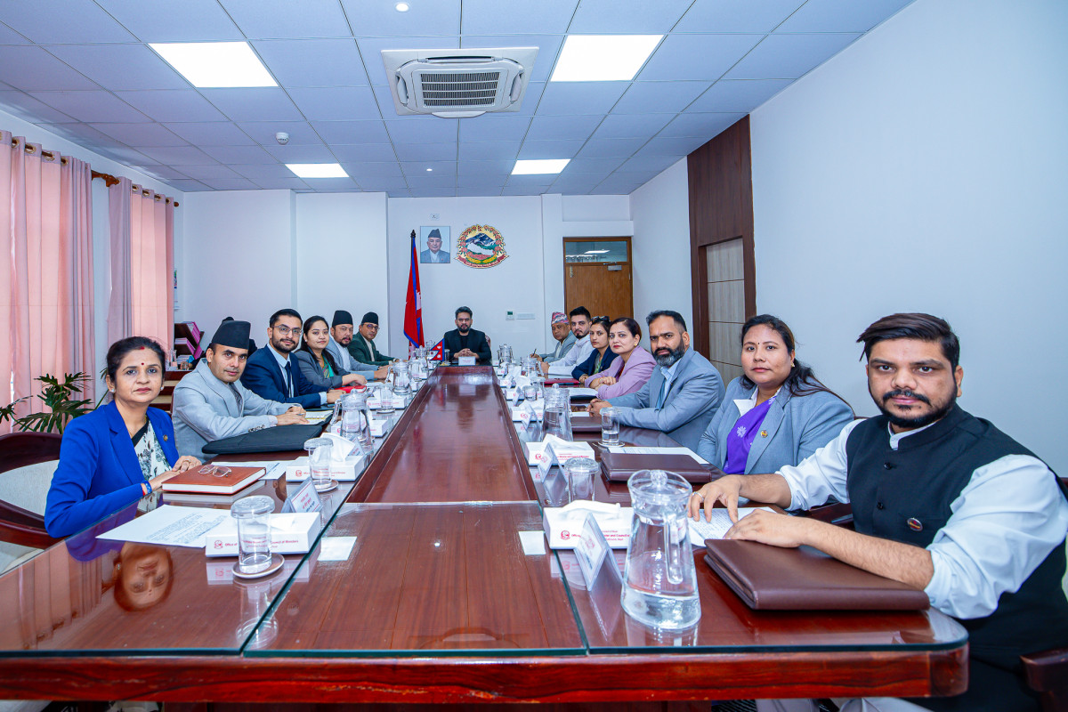 Cabinet meeting at noon